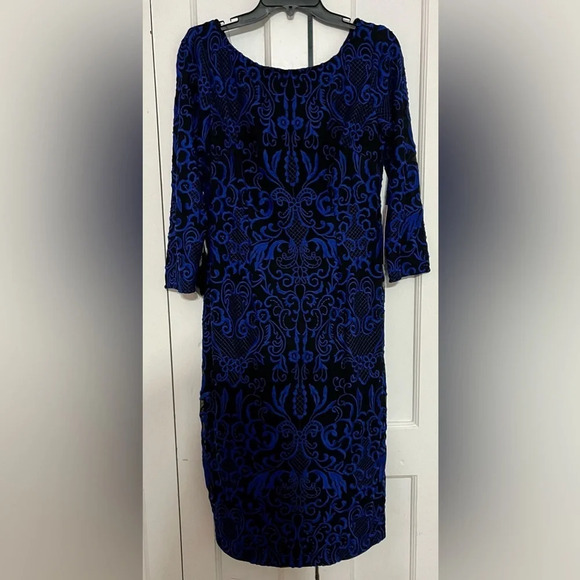 JS COLLECTIONS Embroidered V-Back Dress - Picture 8 of 8